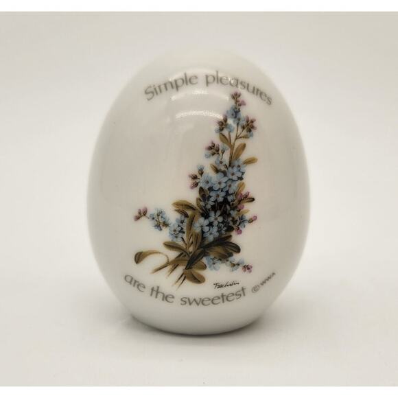 Holly Hobbie Vintage Porcelain Egg "Simple Pleasures Are The Sweetest" Signed‎ - Picture 1 of 7